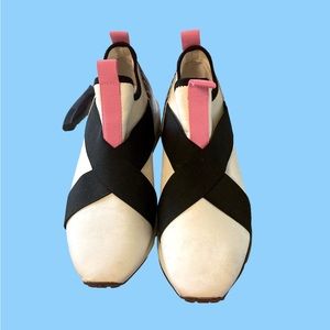 NWOT Steve Madden Chyme white sneakers sz10